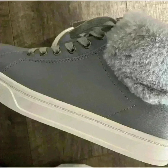 Koolaburra by Ugg NWT SUNDELL FUZZ CHUKKA size 6.5 new winter boot shoe - Picture 3 of 5